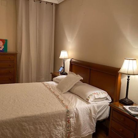 Lovely 2 Bedrooms Apartment Main Square ปลาเซนเซีย ภายนอก รูปภาพ