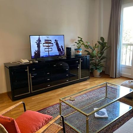 Lovely 2 Bedrooms Apartment Main Square ปลาเซนเซีย ภายนอก รูปภาพ