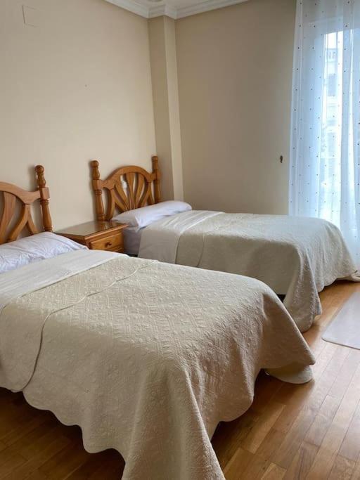 Lovely 2 Bedrooms Apartment Main Square ปลาเซนเซีย ภายนอก รูปภาพ
