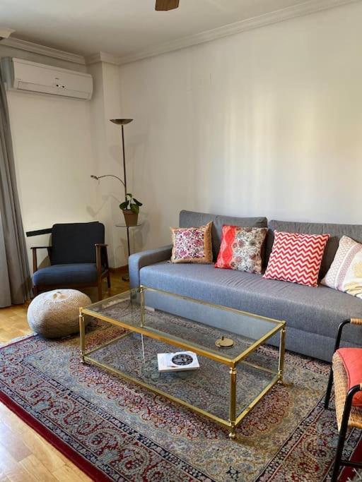 Lovely 2 Bedrooms Apartment Main Square ปลาเซนเซีย ภายนอก รูปภาพ