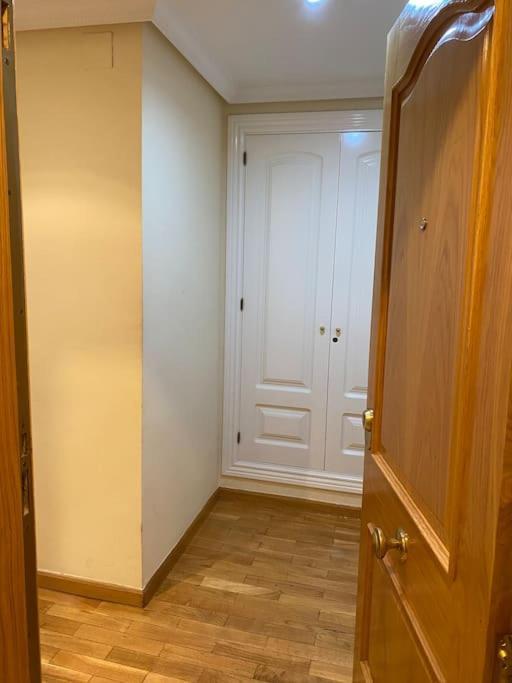 Lovely 2 Bedrooms Apartment Main Square ปลาเซนเซีย ภายนอก รูปภาพ